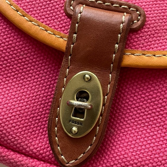 FOSSIL Austin Pink Flap Crossbody Bag - Picture 2 of 8